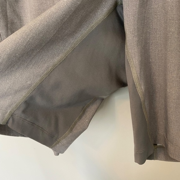 Lululemon Shorts Gray Size Medium - Picture 5 of 10